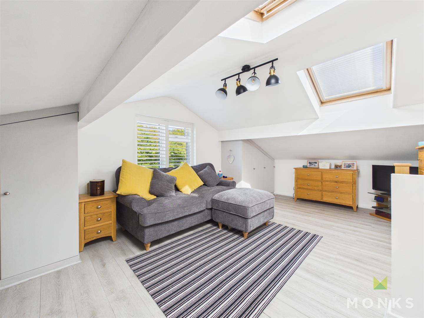 23 Meadow Rise, Oswestry, SY11 2EE For Sale